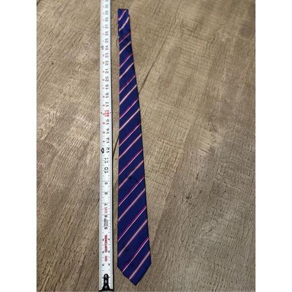Boss tie - Picture 1 of 4